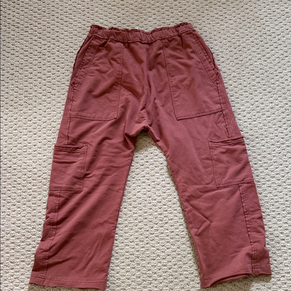 Urban Outfitters Rust Knit crop sweatpants out from under size small